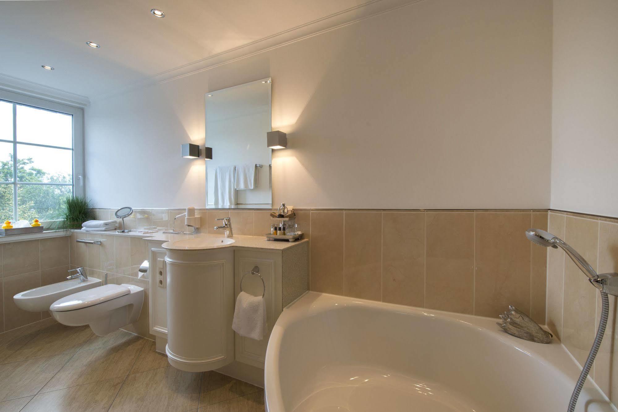 Ententurm - Hotel Und Eventlocation Steinhagen  Exteriör bild